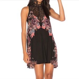 Intimately Free People stunning lace v neck dress size S! Like NWOT!!